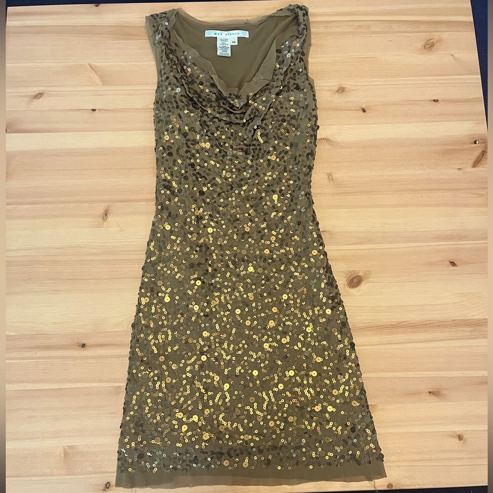 Max Studio size xs gold sequin dress